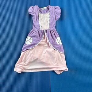 Girls princess play dress. Size 9/10